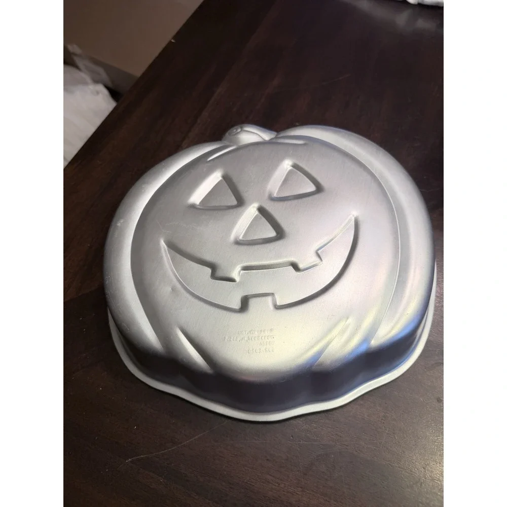Vintage Wilton Jack O Lantern Pumpkin Cake Pan Mold 502-2928
